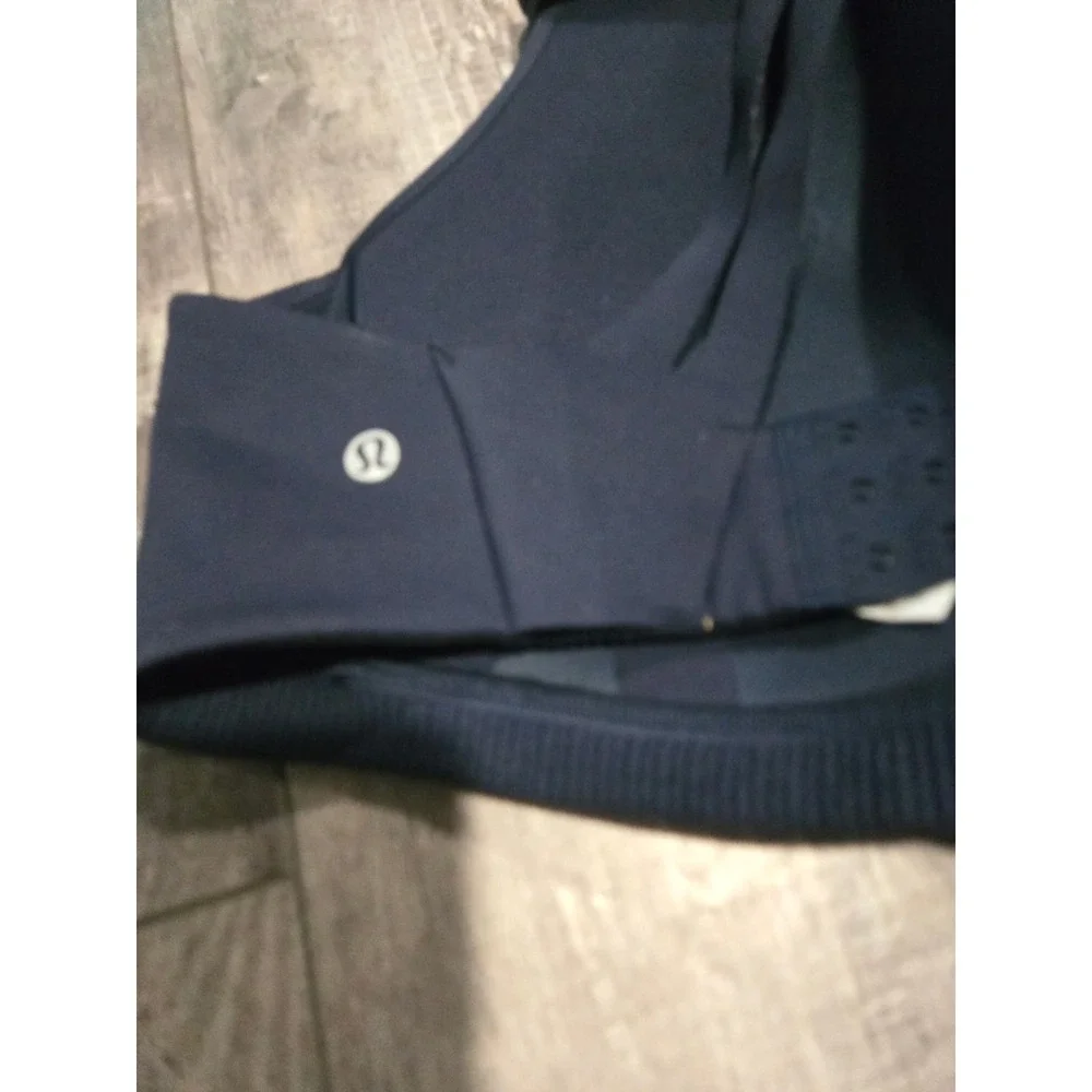 NWT Lululemon Air Support Workout Running Lightweight Sports Bra 40D MSRP$98